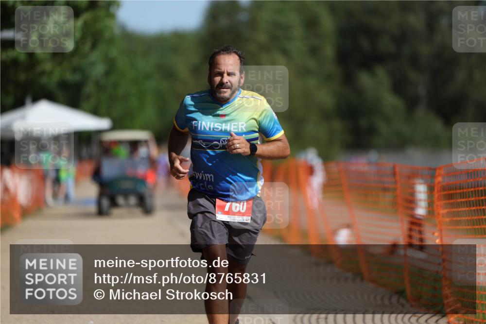 07.09.2025 - 19. Norderstedt Triathlon Michael Strokosch http://msf.ph/oto/8765831 07.09.2025 11:32:08 Laufen 760, 1168 meine-sportfotos.de