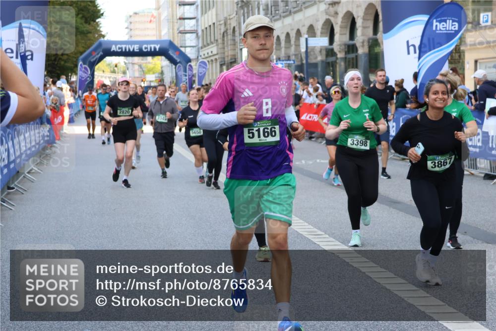 07.09.2025 - BARMER Alsterlauf Strokosch-Dieckow http://msf.ph/oto/8765834 07.09.2025 10:11:54 Ziel 2128, 2200, 2331, 2942, 2995, 3302, 3444, 3445, 3446, 3471, 3990, 4101, 4413, 4518, 4519, 4561, 4694, 4829, 4899, 5410, 5492, 5630, 5638, 6126, 6199, 6200, 6310, 6323, 8181, 8182, 8228, 8229, 8498 meine-sportfotos.de