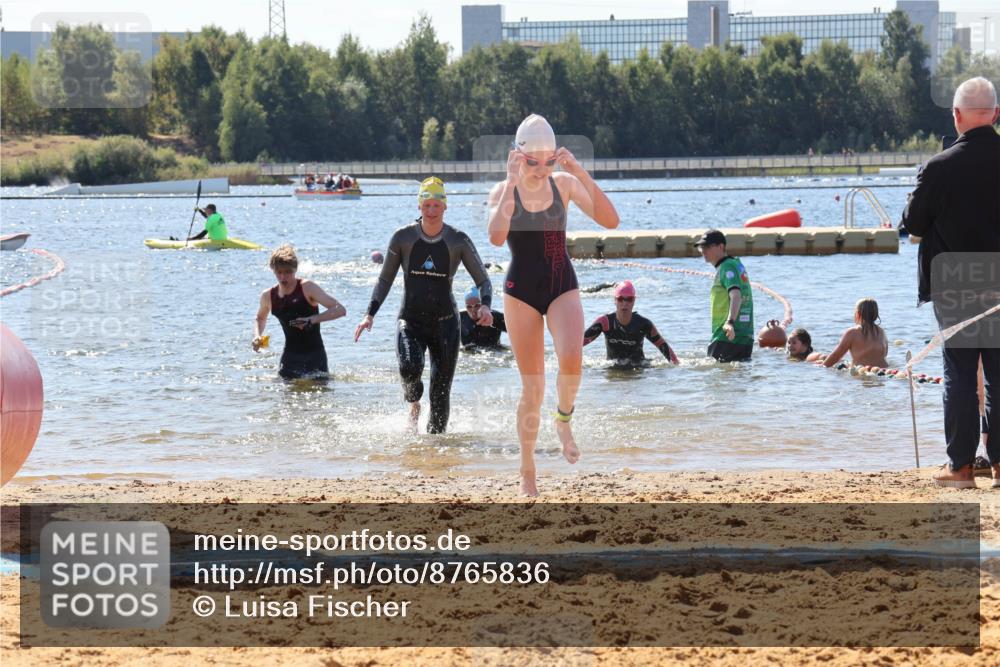 07.09.2025 - 19. Norderstedt Triathlon Luisa Fischer http://msf.ph/oto/8765836 07.09.2025 12:37:00 Schwimmen 313, 321, 323, 329, 330, 333 meine-sportfotos.de