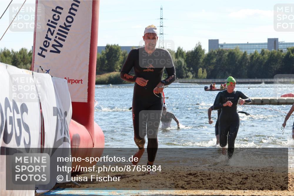 07.09.2025 - 19. Norderstedt Triathlon Luisa Fischer http://msf.ph/oto/8765884 07.09.2025 15:08:47 Schwimmen 894, 1454, 1472, 1479 meine-sportfotos.de