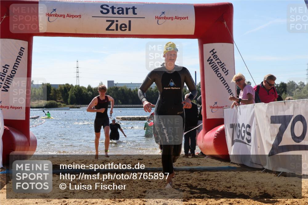 07.09.2025 - 19. Norderstedt Triathlon Luisa Fischer http://msf.ph/oto/8765897 07.09.2025 12:37:05 Schwimmen 313, 321, 333, 343, 804 meine-sportfotos.de