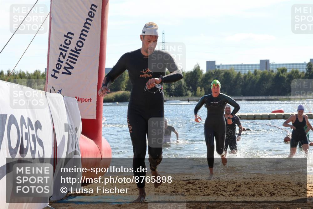 07.09.2025 - 19. Norderstedt Triathlon Luisa Fischer http://msf.ph/oto/8765898 07.09.2025 15:08:48 Schwimmen 894, 918, 1454, 1472, 1479 meine-sportfotos.de