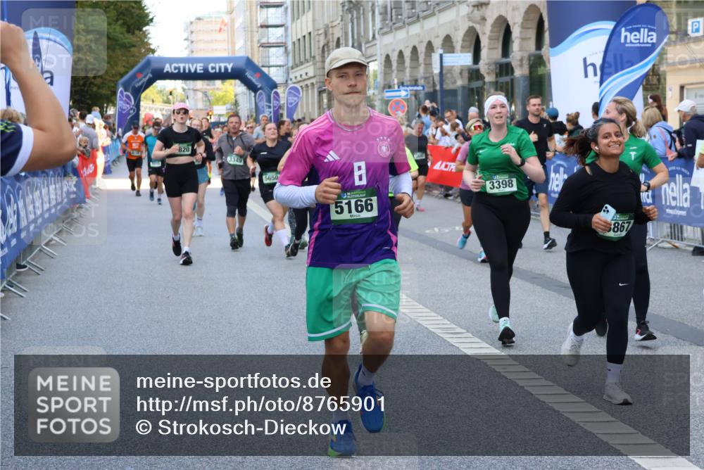 07.09.2025 - BARMER Alsterlauf Strokosch-Dieckow http://msf.ph/oto/8765901 07.09.2025 10:11:54 Ziel 2128, 2200, 2331, 2942, 2995, 3302, 3444, 3445, 3446, 3471, 3990, 4101, 4413, 4518, 4519, 4561, 4694, 4829, 4899, 5410, 5492, 5630, 5638, 6126, 6199, 6200, 6310, 6323, 8181, 8182, 8228, 8229, 8498 meine-sportfotos.de
