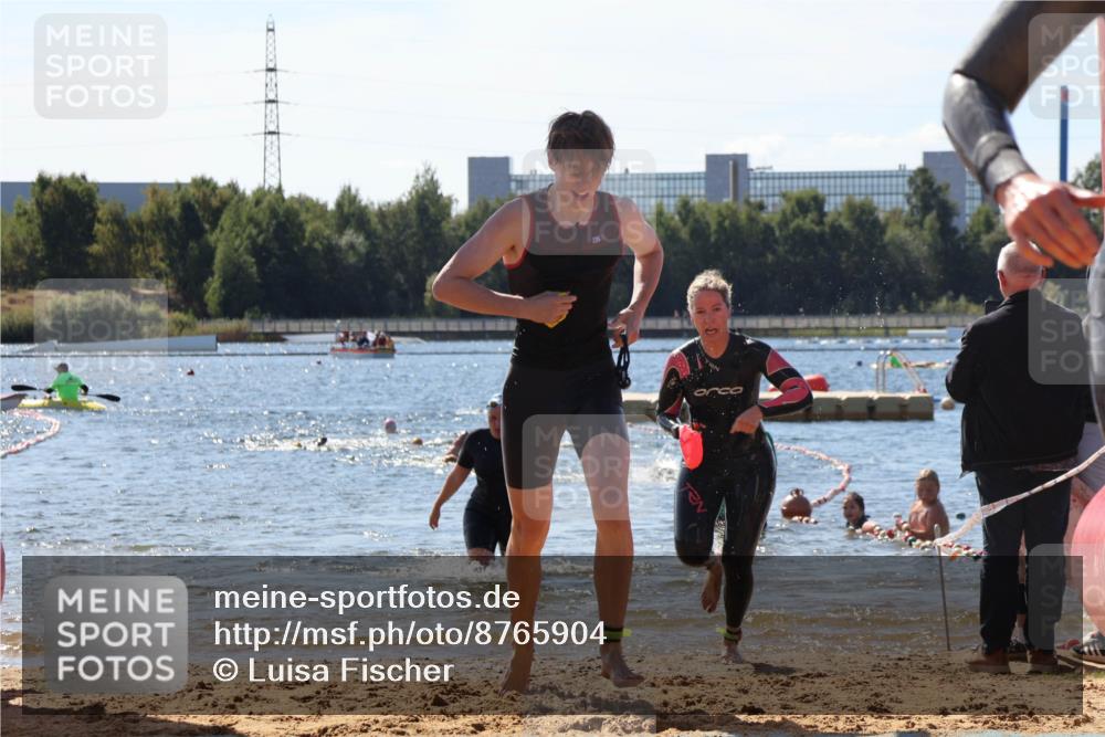 07.09.2025 - 19. Norderstedt Triathlon Luisa Fischer http://msf.ph/oto/8765904 07.09.2025 12:37:06 Schwimmen 313, 321, 333, 343, 804 meine-sportfotos.de