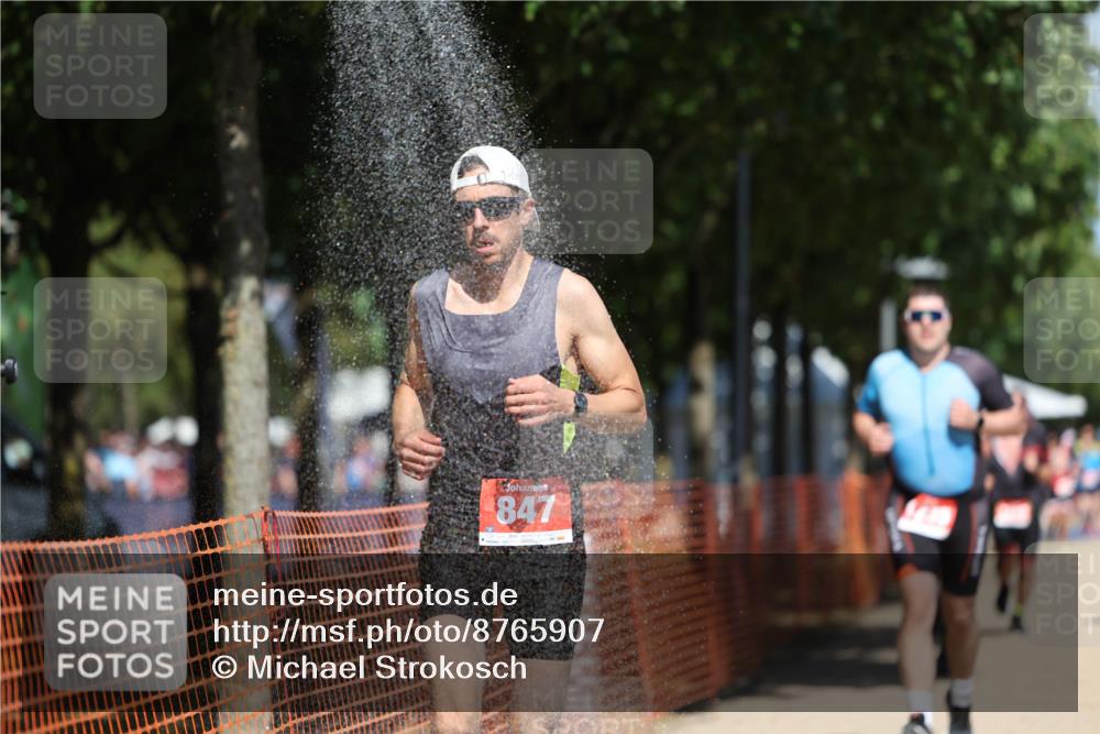 07.09.2025 - 19. Norderstedt Triathlon Michael Strokosch http://msf.ph/oto/8765907 07.09.2025 12:59:58 Laufen 757, 847, 1230, 1235, 1263, 1370 meine-sportfotos.de
