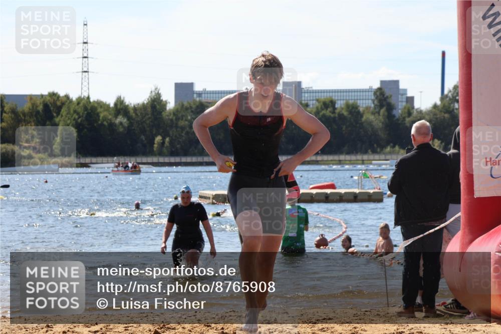 07.09.2025 - 19. Norderstedt Triathlon Luisa Fischer http://msf.ph/oto/8765908 07.09.2025 12:37:06 Schwimmen 313, 321, 333, 343, 804 meine-sportfotos.de