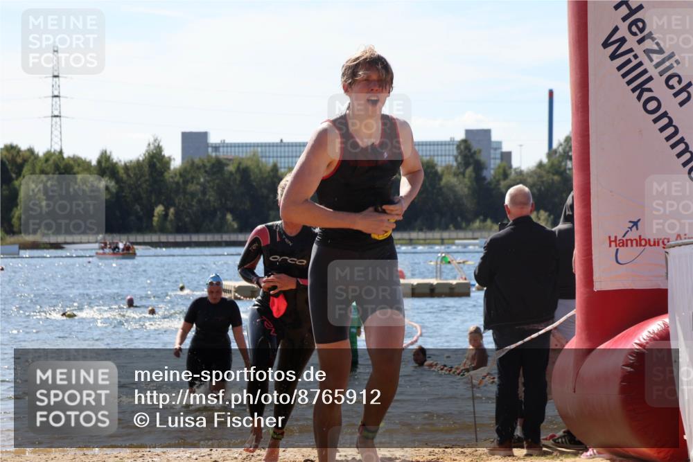 07.09.2025 - 19. Norderstedt Triathlon Luisa Fischer http://msf.ph/oto/8765912 07.09.2025 12:37:07 Schwimmen 313, 321, 333, 343, 804 meine-sportfotos.de