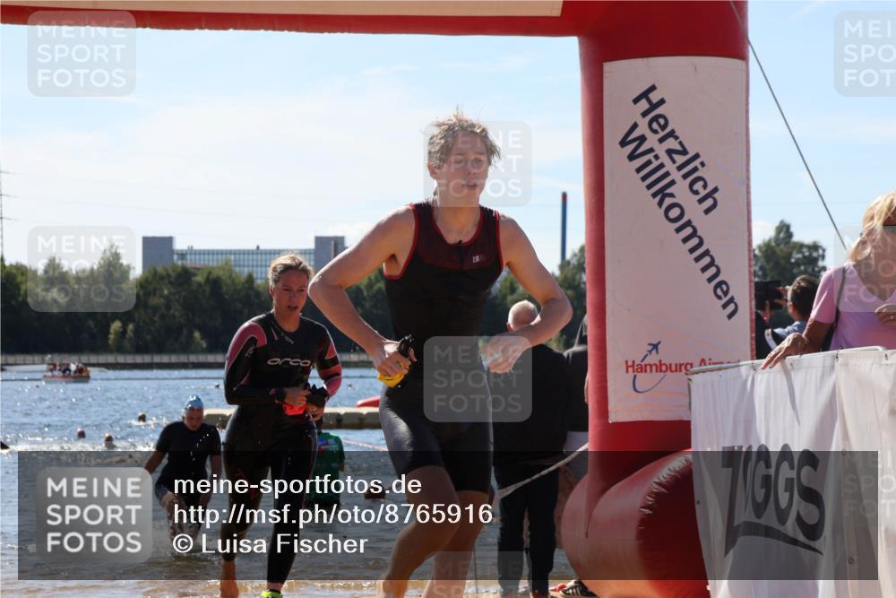 07.09.2025 - 19. Norderstedt Triathlon Luisa Fischer http://msf.ph/oto/8765916 07.09.2025 12:37:07 Schwimmen 313, 321, 333, 343, 804 meine-sportfotos.de