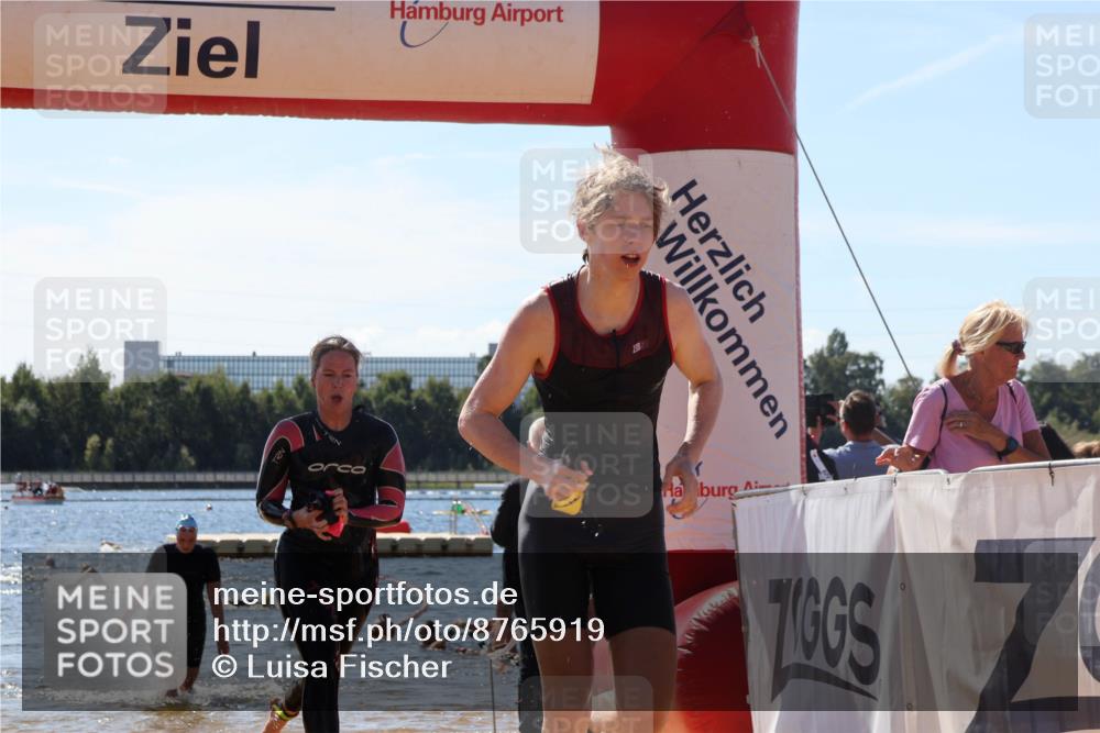 07.09.2025 - 19. Norderstedt Triathlon Luisa Fischer http://msf.ph/oto/8765919 07.09.2025 12:37:07 Schwimmen 313, 321, 333, 343, 804 meine-sportfotos.de