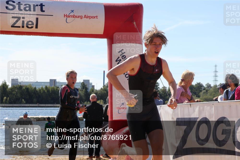 07.09.2025 - 19. Norderstedt Triathlon Luisa Fischer http://msf.ph/oto/8765921 07.09.2025 12:37:08 Schwimmen 313, 319, 321, 333, 343, 804 meine-sportfotos.de