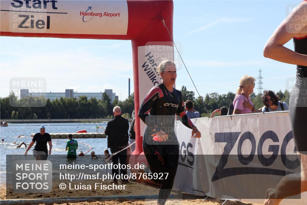 07.09.2025 - 19. Norderstedt Triathlon Luisa Fischer http://msf.ph/oto/8765927 07.09.2025 12:37:08 Schwimmen 313, 319, 321, 333, 343, 804 meine-sportfotos.de