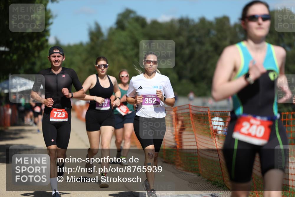 07.09.2025 - 19. Norderstedt Triathlon Michael Strokosch http://msf.ph/oto/8765939 07.09.2025 13:21:17 Laufen 240, 305, 317, 352, 723, 1360 meine-sportfotos.de