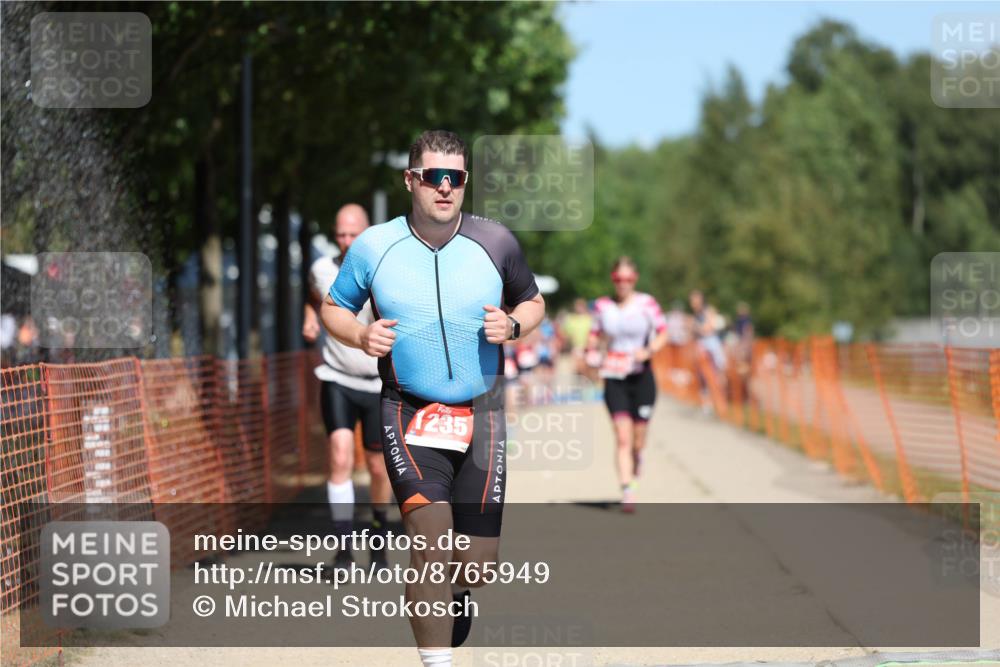 07.09.2025 - 19. Norderstedt Triathlon Michael Strokosch http://msf.ph/oto/8765949 07.09.2025 13:00:00 Laufen 847, 1230, 1235, 1263, 1370 meine-sportfotos.de