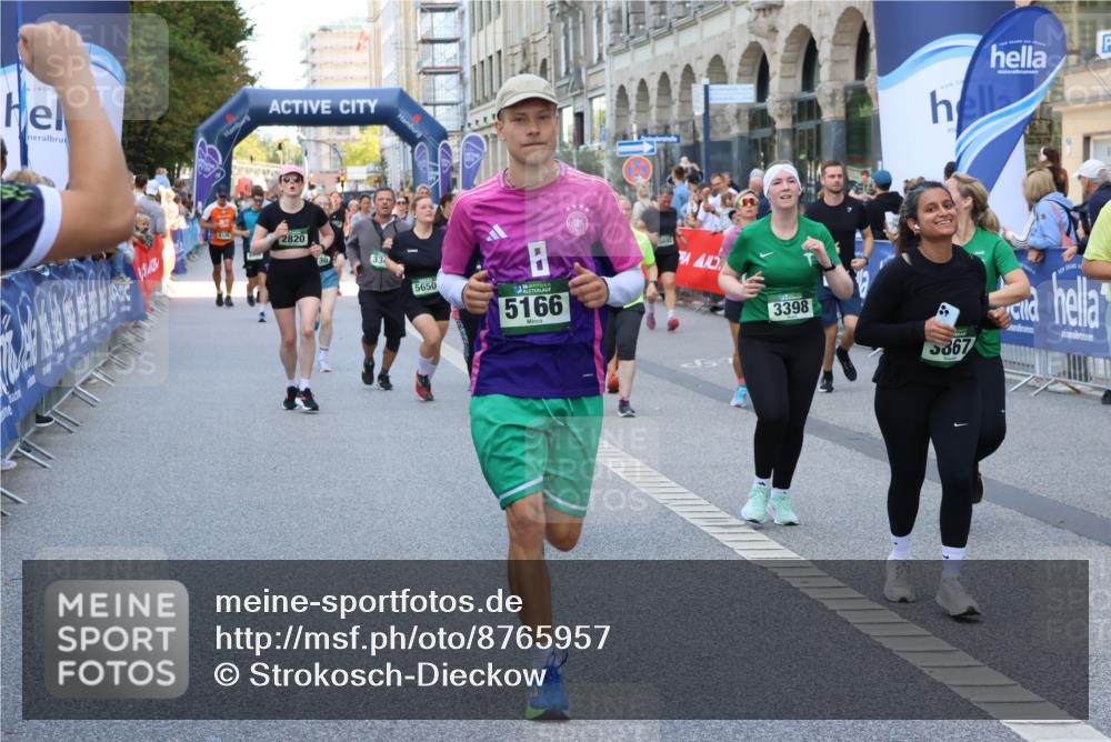 07.09.2025 - BARMER Alsterlauf Strokosch-Dieckow http://msf.ph/oto/8765957 07.09.2025 10:11:54 Ziel 2128, 2200, 2331, 2942, 2995, 3302, 3444, 3445, 3446, 3471, 3990, 4101, 4413, 4518, 4519, 4561, 4694, 4829, 4899, 5410, 5492, 5630, 5638, 6126, 6199, 6200, 6310, 6323, 8181, 8182, 8228, 8229, 8498 meine-sportfotos.de