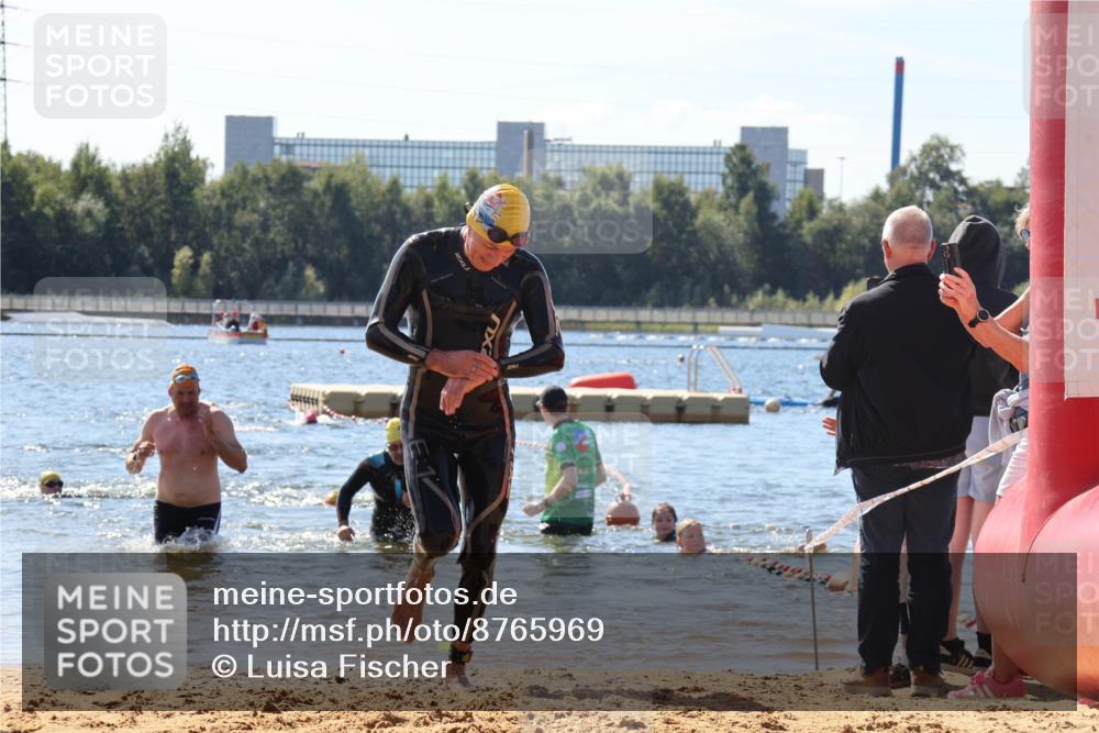 07.09.2025 - 19. Norderstedt Triathlon Luisa Fischer http://msf.ph/oto/8765969 07.09.2025 12:37:28 Schwimmen 338 meine-sportfotos.de
