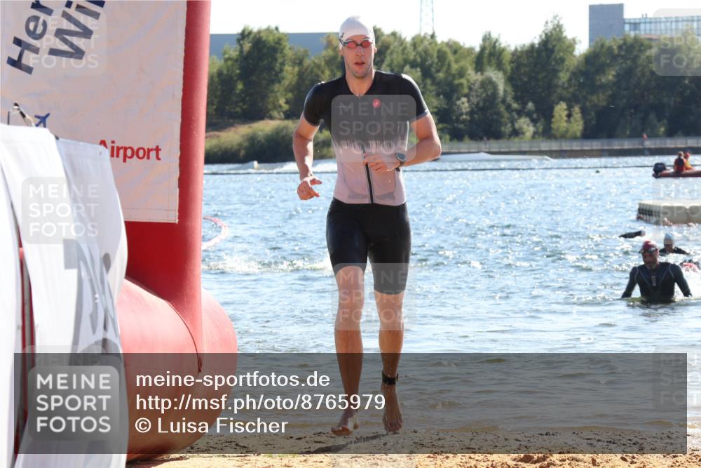 07.09.2025 - 19. Norderstedt Triathlon Luisa Fischer http://msf.ph/oto/8765979 07.09.2025 15:08:57 Schwimmen 894, 918, 1412, 1454, 1472 meine-sportfotos.de