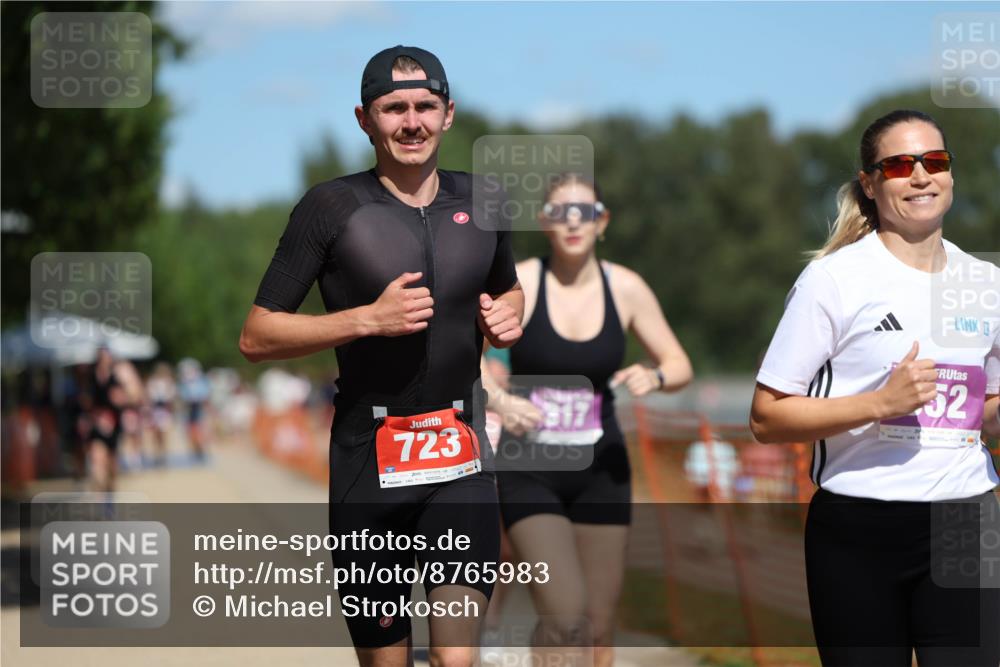 07.09.2025 - 19. Norderstedt Triathlon Michael Strokosch http://msf.ph/oto/8765983 07.09.2025 13:21:18 Laufen 240, 305, 317, 352, 723, 1360 meine-sportfotos.de