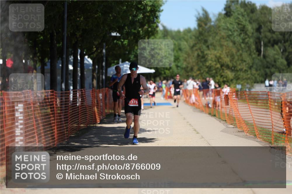 07.09.2025 - 19. Norderstedt Triathlon Michael Strokosch http://msf.ph/oto/8766009 07.09.2025 13:21:23 Laufen 220, 305, 1373 meine-sportfotos.de