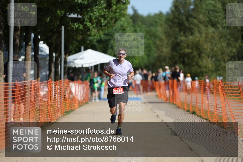 07.09.2025 - 19. Norderstedt Triathlon Michael Strokosch http://msf.ph/oto/8766014 07.09.2025 11:33:29 Laufen 1274 meine-sportfotos.de