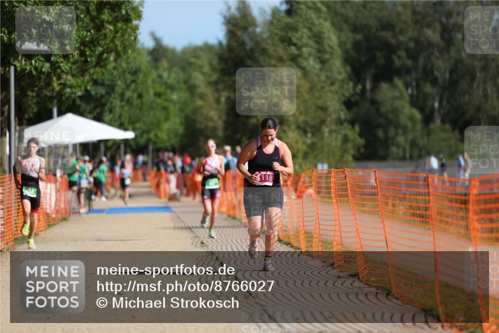 07.09.2025 - 19. Norderstedt Triathlon Michael Strokosch http://msf.ph/oto/8766027 07.09.2025 10:49:47 Laufen 664, 1118 meine-sportfotos.de
