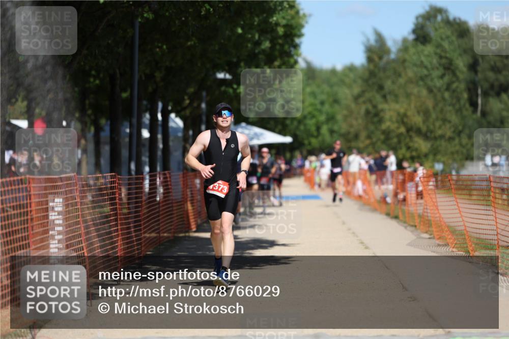 07.09.2025 - 19. Norderstedt Triathlon Michael Strokosch http://msf.ph/oto/8766029 07.09.2025 13:21:24 Laufen 220, 305, 1373 meine-sportfotos.de