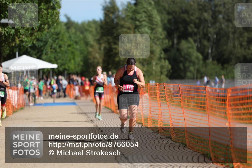 07.09.2025 - 19. Norderstedt Triathlon Michael Strokosch http://msf.ph/oto/8766054 07.09.2025 10:49:48 Laufen 664, 1118 meine-sportfotos.de