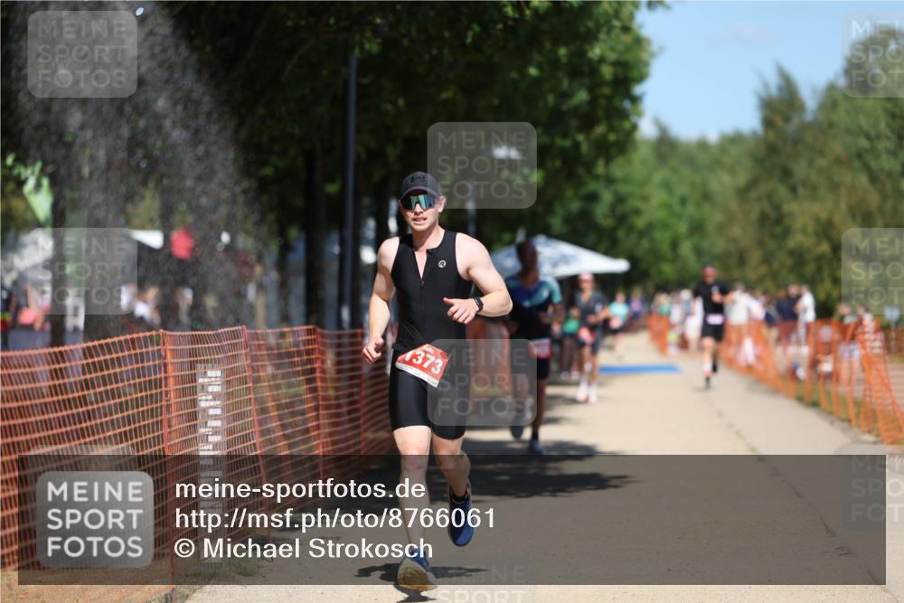 07.09.2025 - 19. Norderstedt Triathlon Michael Strokosch http://msf.ph/oto/8766061 07.09.2025 13:21:25 Laufen 220, 1373 meine-sportfotos.de