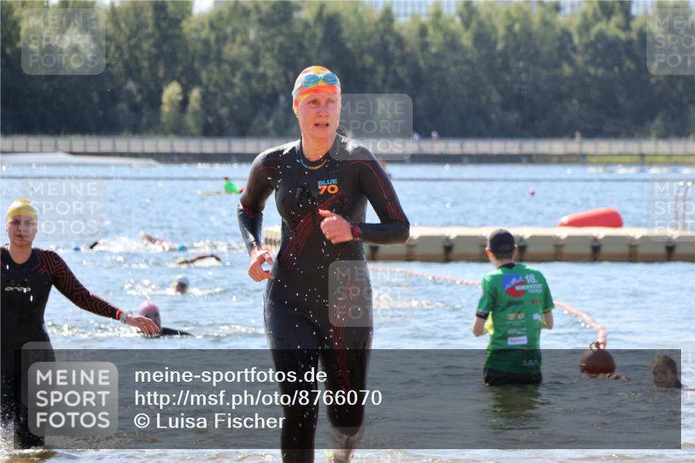 07.09.2025 - 19. Norderstedt Triathlon Luisa Fischer http://msf.ph/oto/8766070 07.09.2025 12:37:43 Schwimmen 341, 347, 358, 360 meine-sportfotos.de