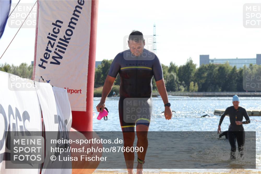 07.09.2025 - 19. Norderstedt Triathlon Luisa Fischer http://msf.ph/oto/8766090 07.09.2025 15:09:29 Schwimmen 384, 406, 429, 893, 1442, 1476, 1524 meine-sportfotos.de