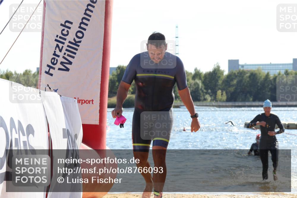 07.09.2025 - 19. Norderstedt Triathlon Luisa Fischer http://msf.ph/oto/8766093 07.09.2025 15:09:29 Schwimmen 384, 406, 429, 893, 1442, 1476, 1524 meine-sportfotos.de