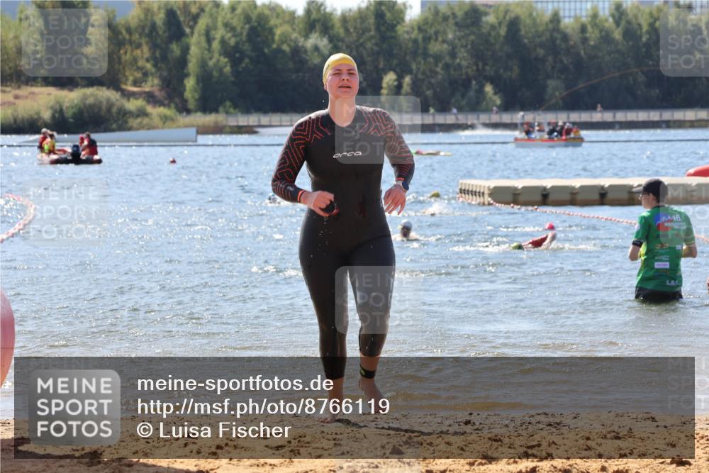 07.09.2025 - 19. Norderstedt Triathlon Luisa Fischer http://msf.ph/oto/8766119 07.09.2025 12:37:47 Schwimmen 341, 347, 358, 360 meine-sportfotos.de