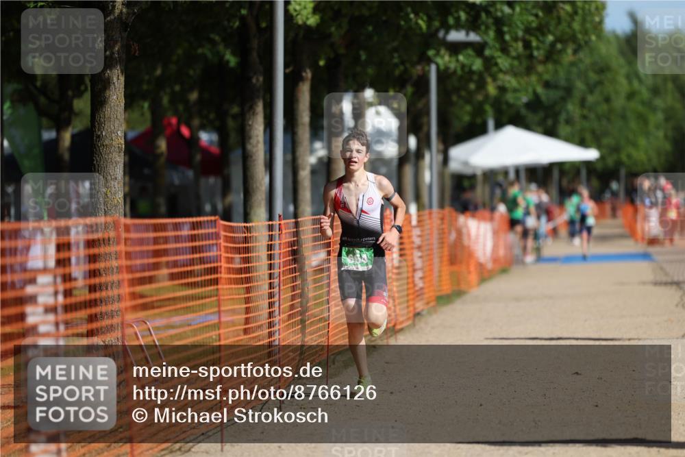 07.09.2025 - 19. Norderstedt Triathlon Michael Strokosch http://msf.ph/oto/8766126 07.09.2025 10:49:51 Laufen 92, 664, 1118 meine-sportfotos.de