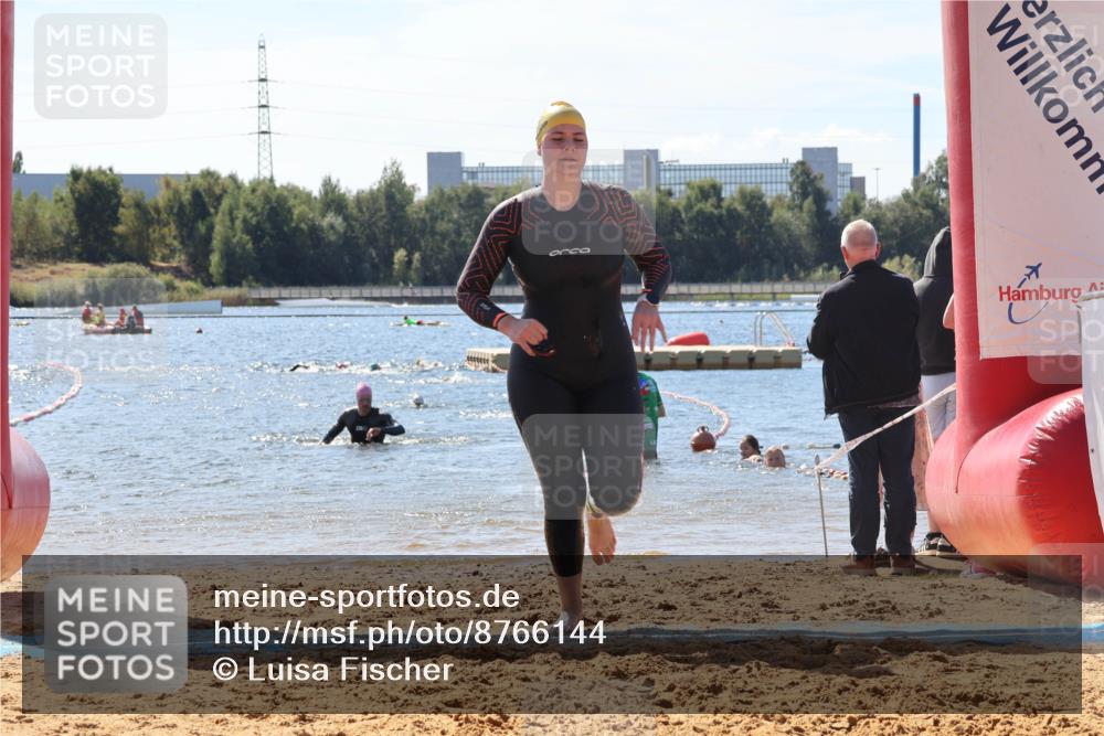 07.09.2025 - 19. Norderstedt Triathlon Luisa Fischer http://msf.ph/oto/8766144 07.09.2025 12:37:49 Schwimmen 341, 358, 360 meine-sportfotos.de