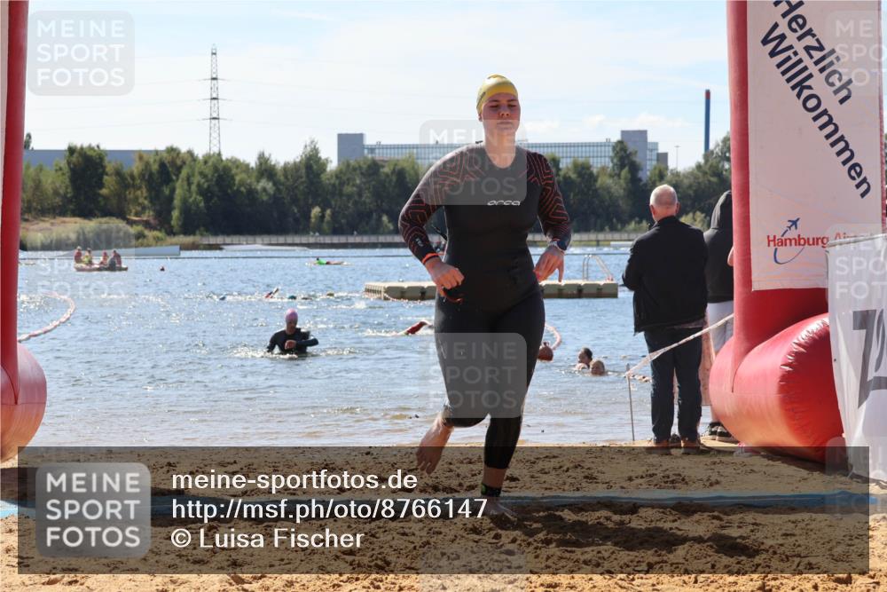 07.09.2025 - 19. Norderstedt Triathlon Luisa Fischer http://msf.ph/oto/8766147 07.09.2025 12:37:50 Schwimmen 341, 358, 360 meine-sportfotos.de