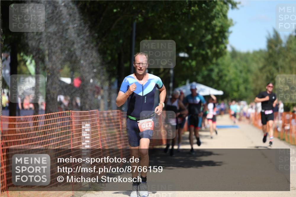 07.09.2025 - 19. Norderstedt Triathlon Michael Strokosch http://msf.ph/oto/8766159 07.09.2025 13:21:30 Laufen 220, 249, 301, 318, 338, 1373 meine-sportfotos.de