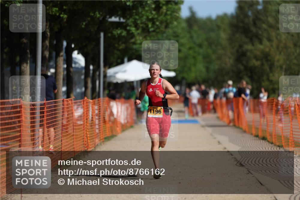 07.09.2025 - 19. Norderstedt Triathlon Michael Strokosch http://msf.ph/oto/8766162 07.09.2025 11:33:39 Laufen 1196 meine-sportfotos.de