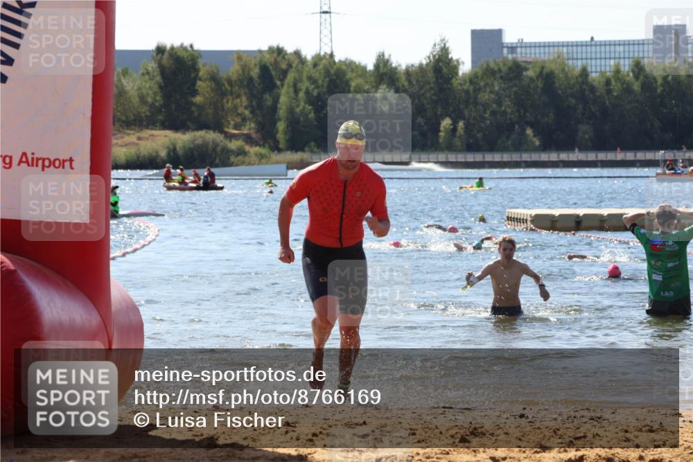 07.09.2025 - 19. Norderstedt Triathlon Luisa Fischer http://msf.ph/oto/8766169 07.09.2025 12:38:10 Schwimmen 298, 316 meine-sportfotos.de