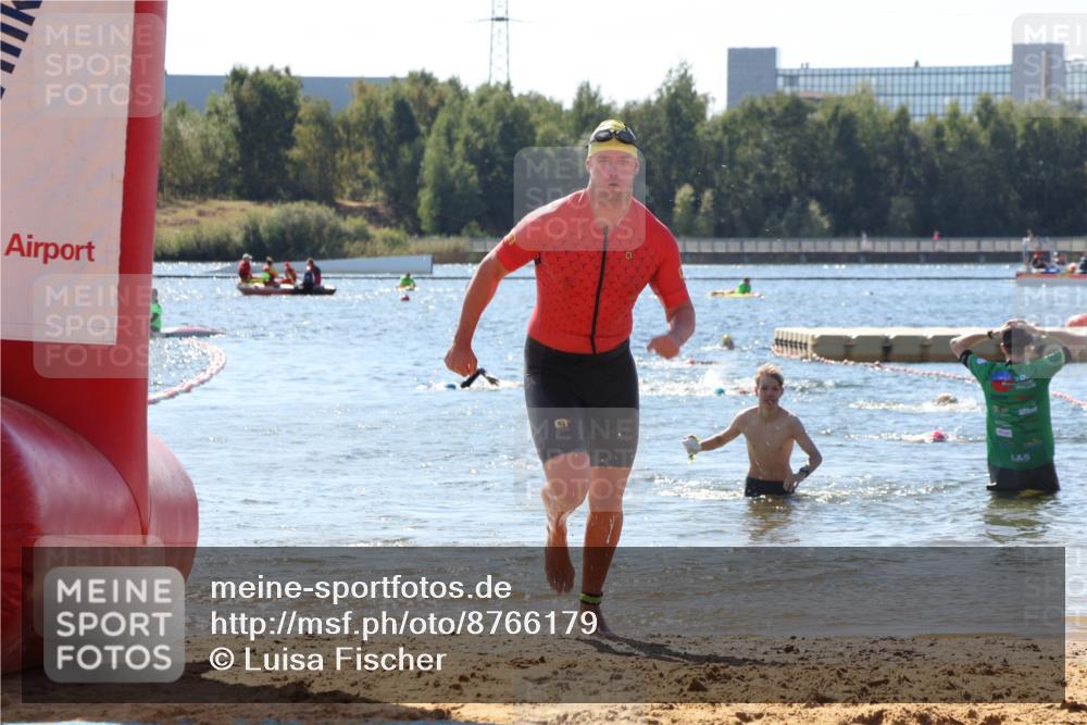 07.09.2025 - 19. Norderstedt Triathlon Luisa Fischer http://msf.ph/oto/8766179 07.09.2025 12:38:10 Schwimmen 298, 316 meine-sportfotos.de
