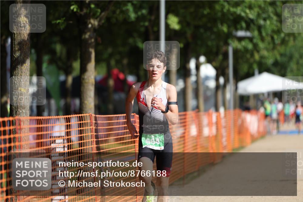 07.09.2025 - 19. Norderstedt Triathlon Michael Strokosch http://msf.ph/oto/8766188 07.09.2025 10:49:53 Laufen 92, 664, 1118 meine-sportfotos.de