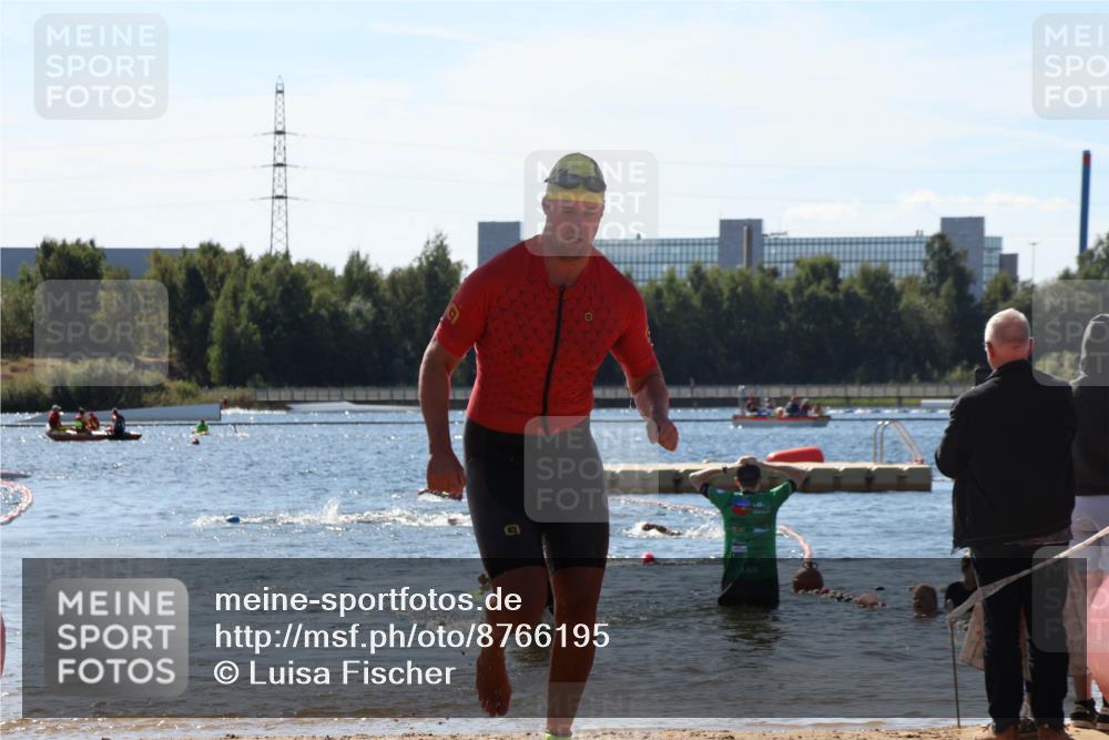 07.09.2025 - 19. Norderstedt Triathlon Luisa Fischer http://msf.ph/oto/8766195 07.09.2025 12:38:12 Schwimmen 298, 316, 357 meine-sportfotos.de