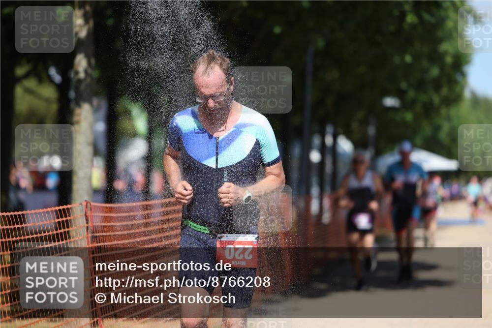 07.09.2025 - 19. Norderstedt Triathlon Michael Strokosch http://msf.ph/oto/8766208 07.09.2025 13:21:32 Laufen 220, 249, 301, 318, 338 meine-sportfotos.de