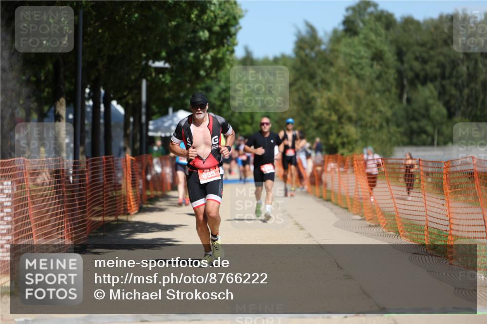 07.09.2025 - 19. Norderstedt Triathlon Michael Strokosch http://msf.ph/oto/8766222 07.09.2025 13:00:12 Laufen 695, 858, 1247, 1342 meine-sportfotos.de