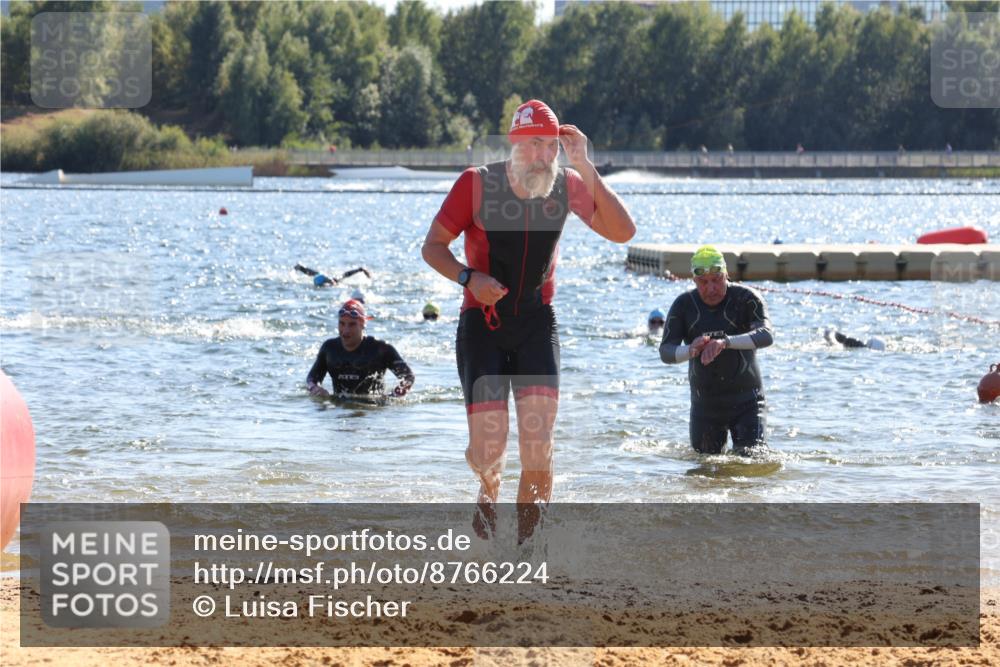 07.09.2025 - 19. Norderstedt Triathlon Luisa Fischer http://msf.ph/oto/8766224 07.09.2025 15:10:14 Schwimmen 421 meine-sportfotos.de