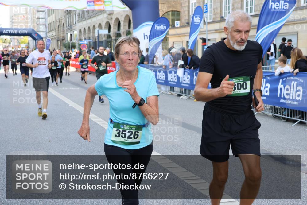 07.09.2025 - BARMER Alsterlauf Strokosch-Dieckow http://msf.ph/oto/8766227 07.09.2025 10:11:47 Ziel 2128, 2171, 2200, 2331, 2599, 2995, 3302, 3444, 3445, 3446, 3471, 3613, 3614, 4193, 4264, 4518, 4519, 4899, 5175, 5410, 5613, 5614, 5630, 5638, 5813, 5827, 5911, 5956, 6009, 6126, 6310, 6323, 8145, 8181, 8182, 8228, 8229, 8498 meine-sportfotos.de