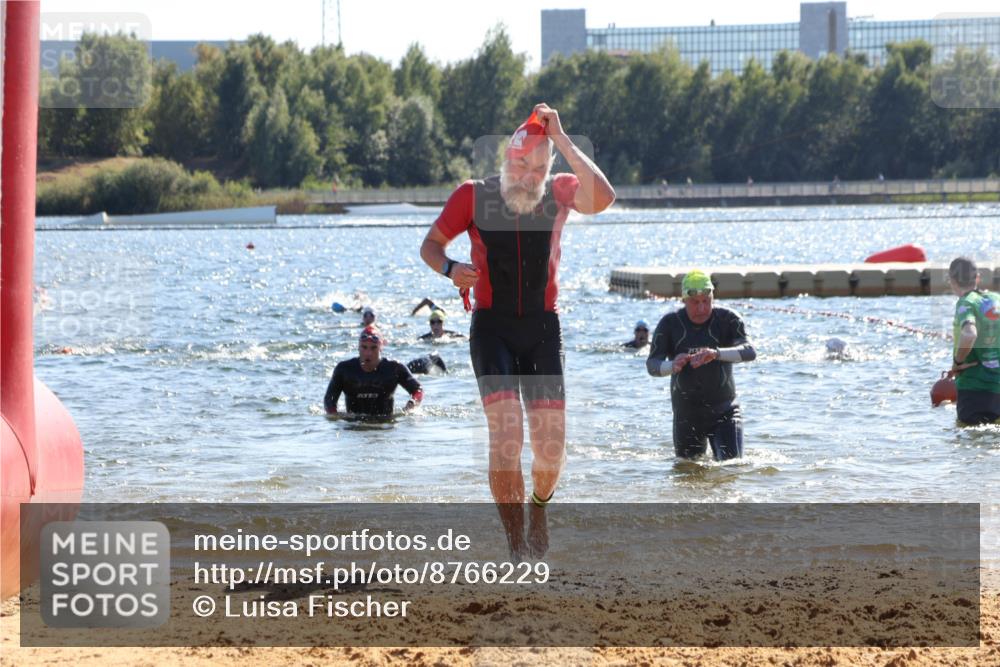 07.09.2025 - 19. Norderstedt Triathlon Luisa Fischer http://msf.ph/oto/8766229 07.09.2025 15:10:15 Schwimmen 421 meine-sportfotos.de