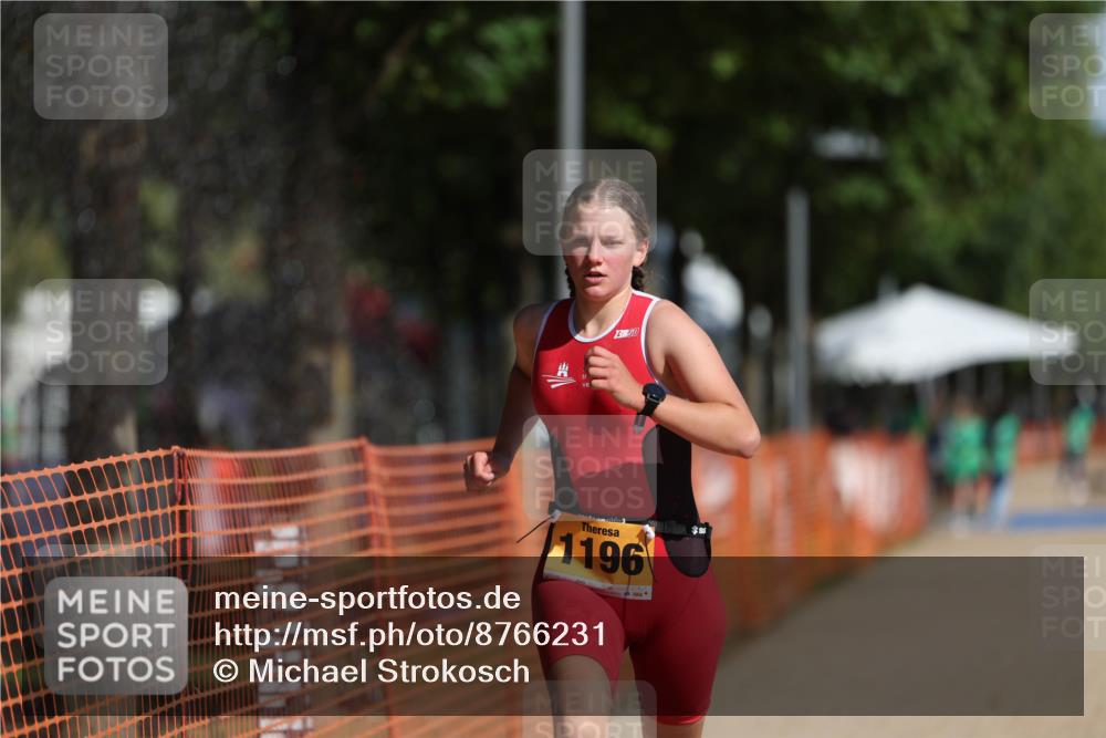 07.09.2025 - 19. Norderstedt Triathlon Michael Strokosch http://msf.ph/oto/8766231 07.09.2025 11:33:41 Laufen 1196 meine-sportfotos.de
