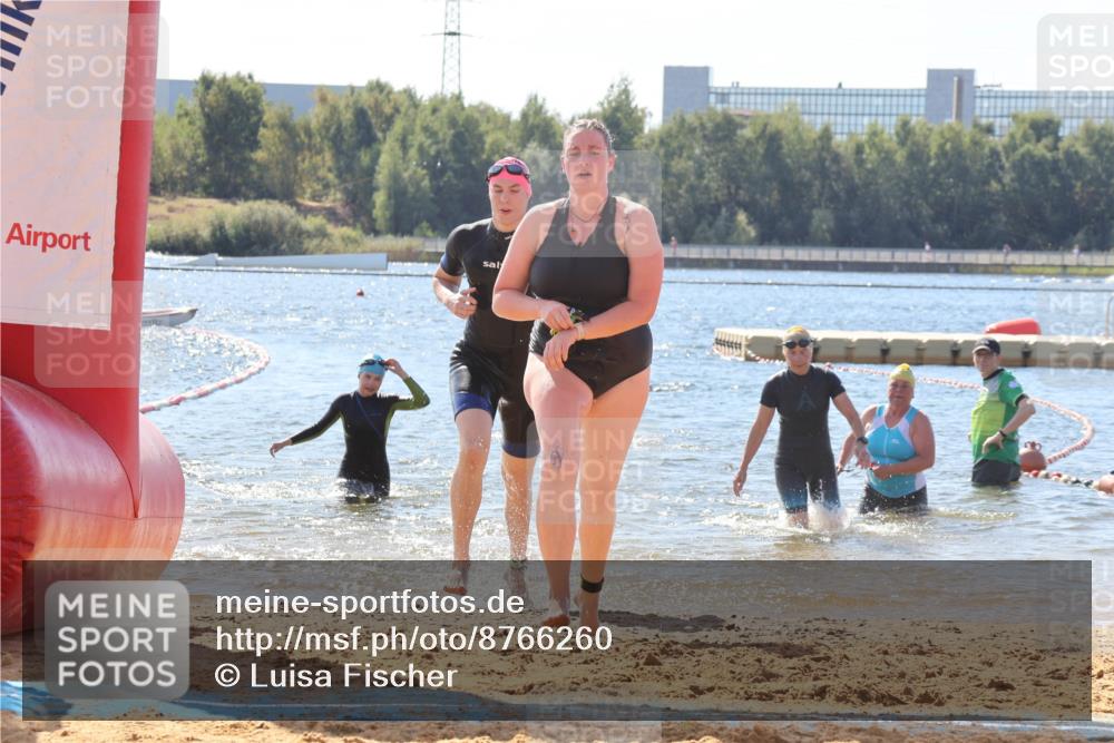 07.09.2025 - 19. Norderstedt Triathlon Luisa Fischer http://msf.ph/oto/8766260 07.09.2025 12:38:47 Schwimmen 320, 352 meine-sportfotos.de