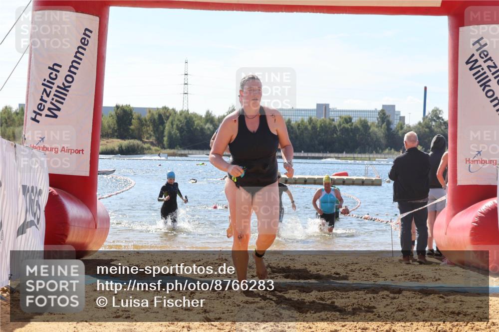 07.09.2025 - 19. Norderstedt Triathlon Luisa Fischer http://msf.ph/oto/8766283 07.09.2025 12:38:48 Schwimmen 320, 352, 359 meine-sportfotos.de