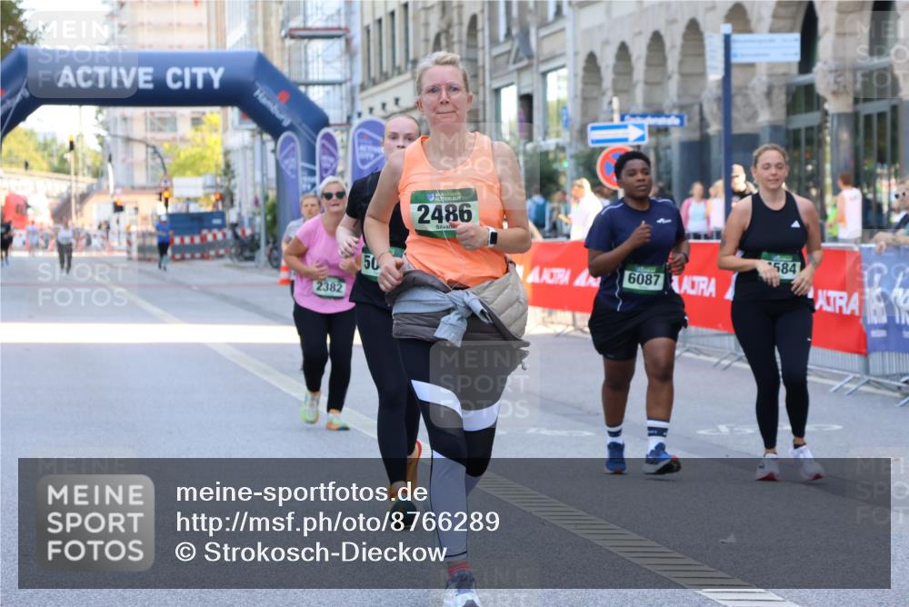 07.09.2025 - BARMER Alsterlauf Strokosch-Dieckow http://msf.ph/oto/8766289 07.09.2025 10:29:43 Ziel 3950, 4126 meine-sportfotos.de