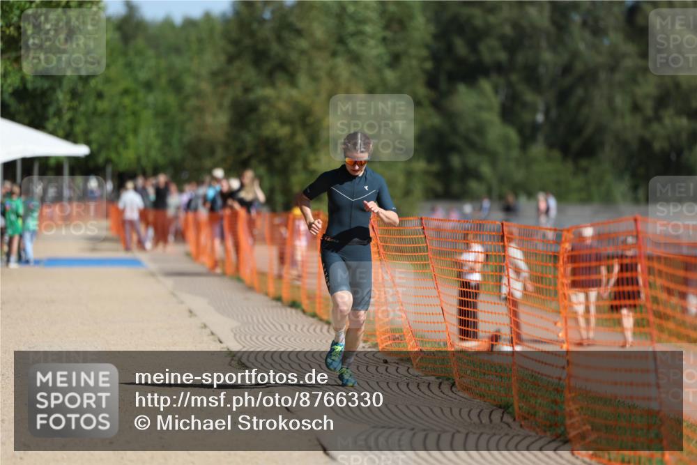07.09.2025 - 19. Norderstedt Triathlon Michael Strokosch http://msf.ph/oto/8766330 07.09.2025 11:33:53 Laufen 1227 meine-sportfotos.de